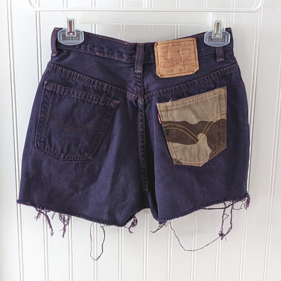 Vintage Levi's 501 Shorts - Picture 12 of 15